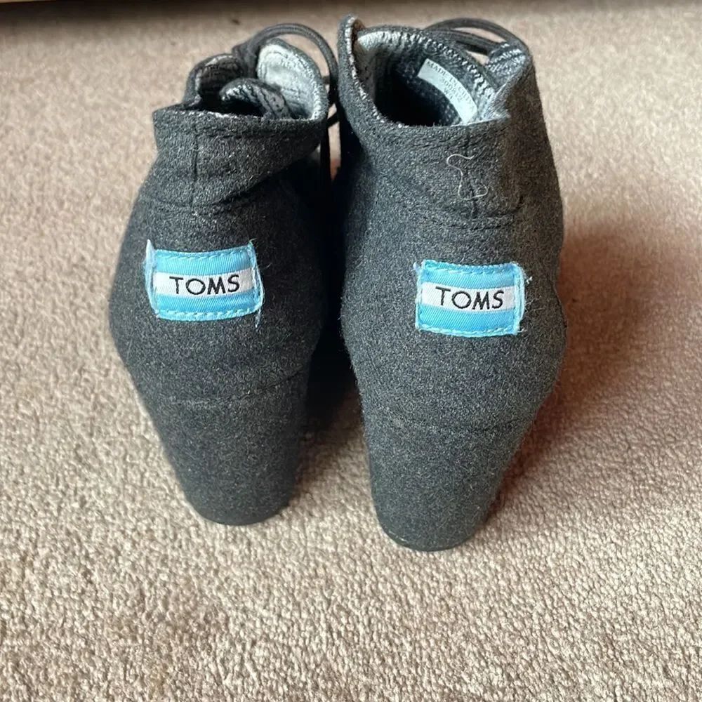 Grey Tom Tie up Wedges - Picture 3 of 9